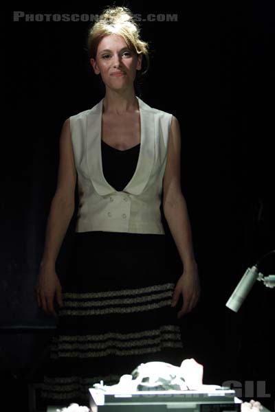EMILY LOIZEAU - 2006-03-17 - PARIS - La Comedia - 
